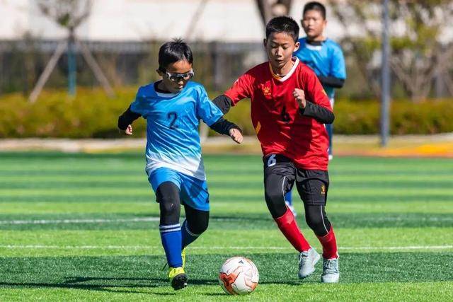 76人逆转骑士季初表现惊艳 阻击尼克斯庆典